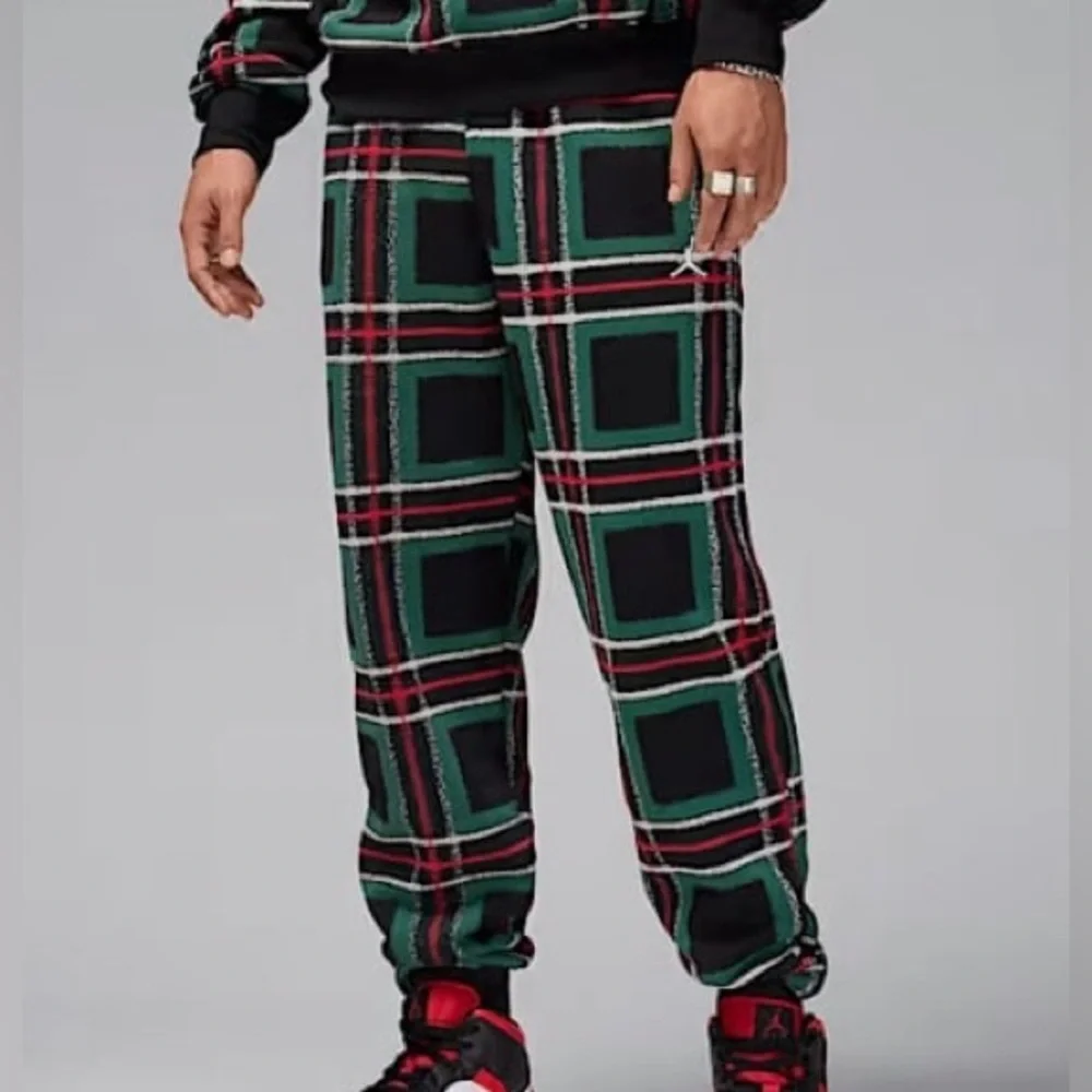 Nike Air Jordan Sweatpants Joggers Plaid Men's small Sz NEW! Green & Black & red